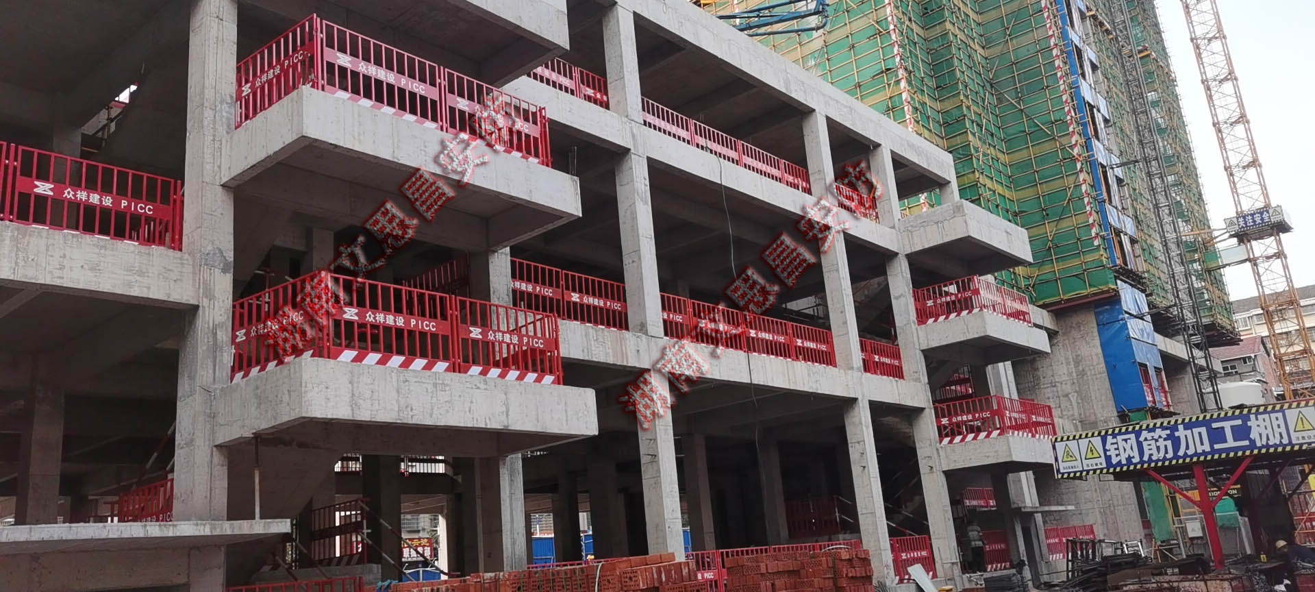 湖南文思昌制管有限公司,臨邊防護(hù)欄,建筑安防設(shè)施廠家,安全體驗(yàn)館,VR虛擬體驗(yàn)館,施工電梯門,VR體驗(yàn)館,鋼筋加工棚,卸料平臺(tái),施工電梯安全門,